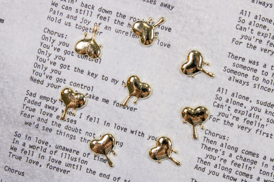 Melted Heart Nail Charms (5pc)