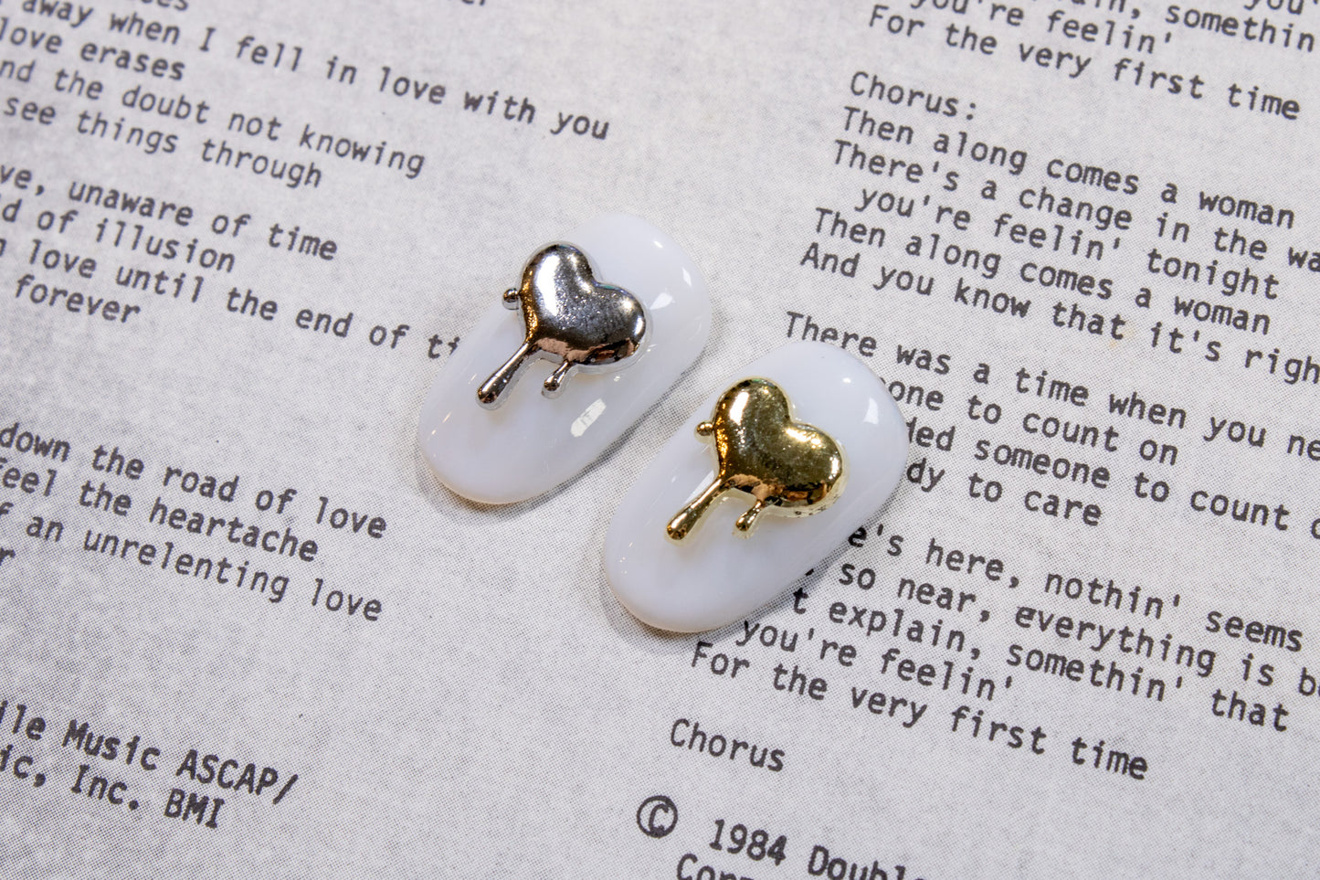 Melted Heart Nail Charms (5pc)