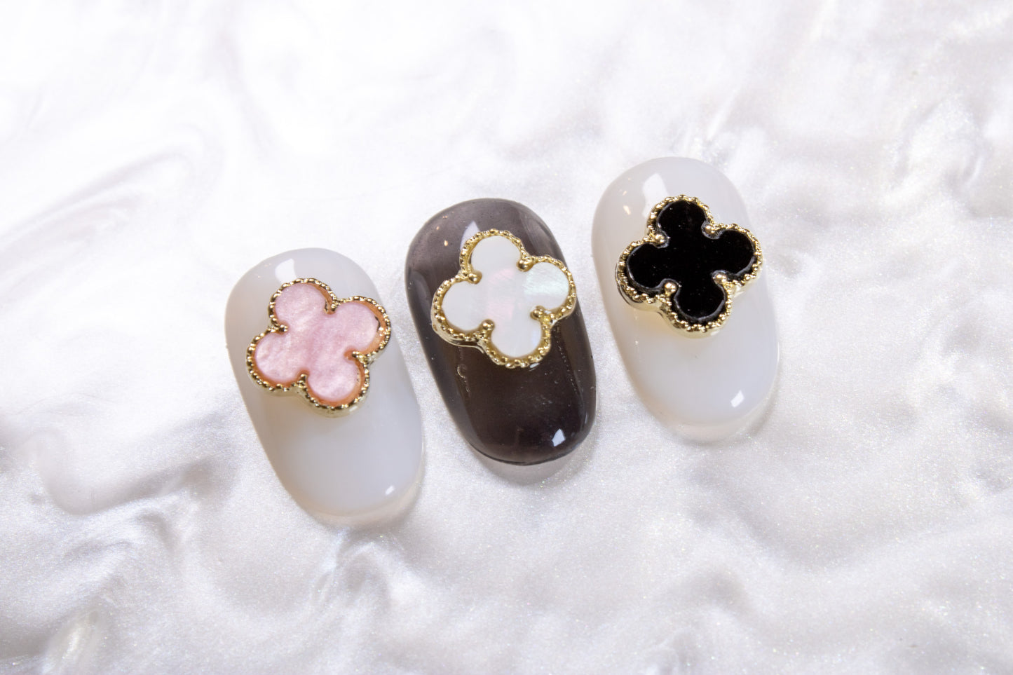 Clover Nail Charms (2pc)