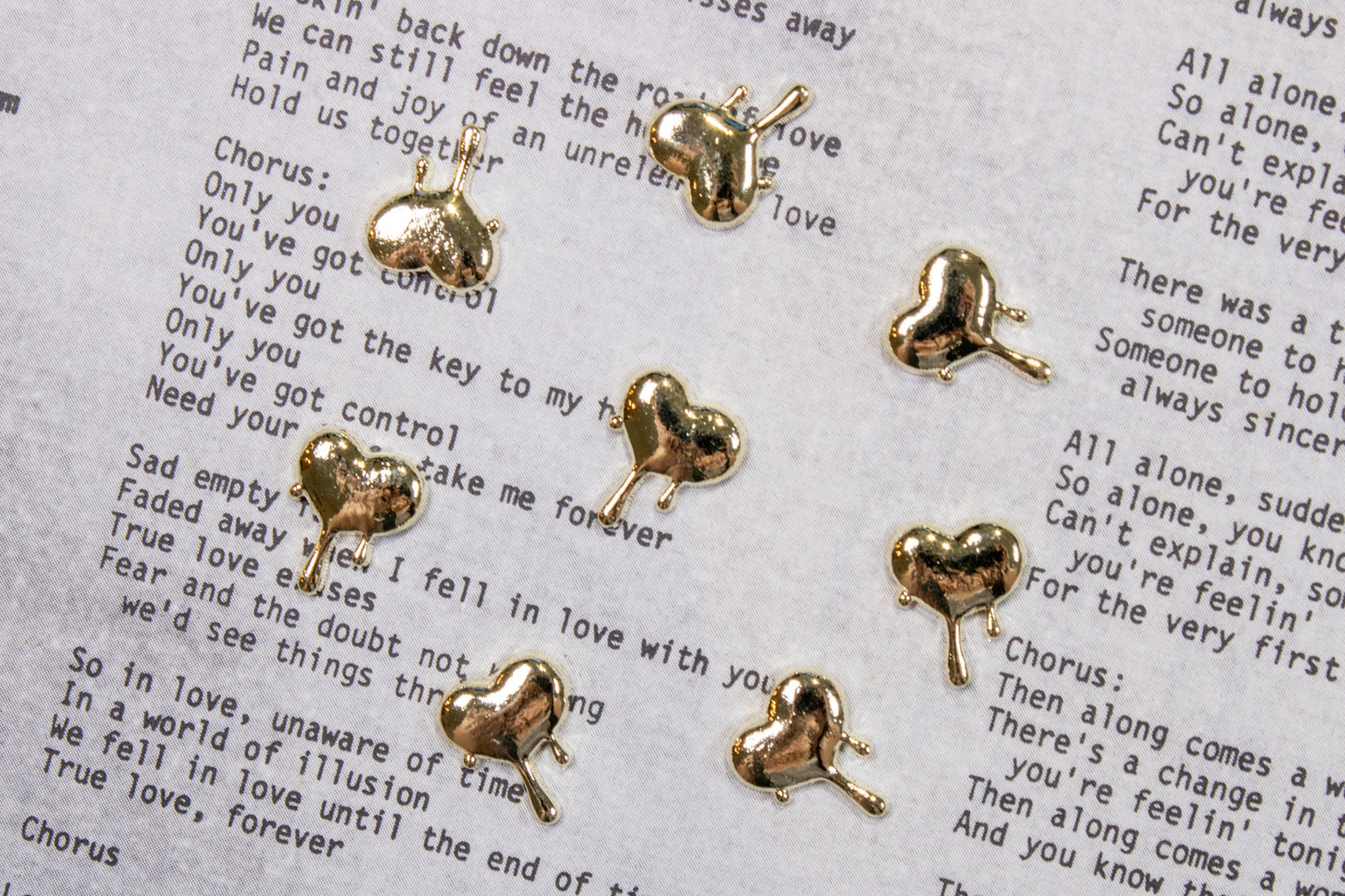 Melted Heart Nail Charms (5pc)