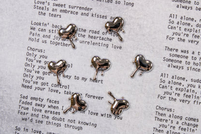 Melted Heart Nail Charms (5pc)