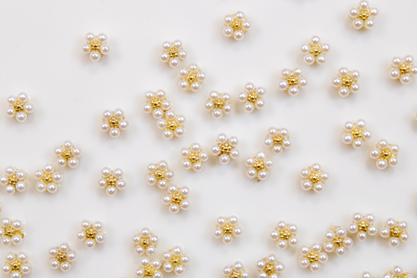 Pearl Blossom Nail Charms (10pc)