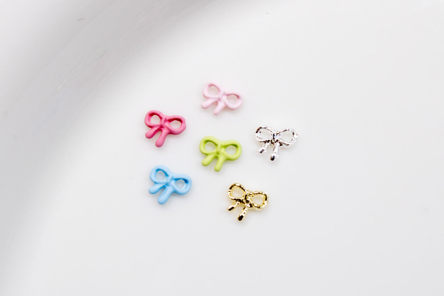 Berry Bow Nail Charms (10pc)
