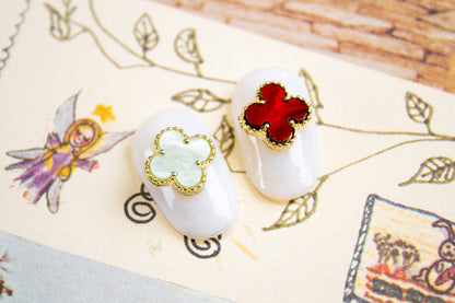 Clover Nail Charms (2pc)