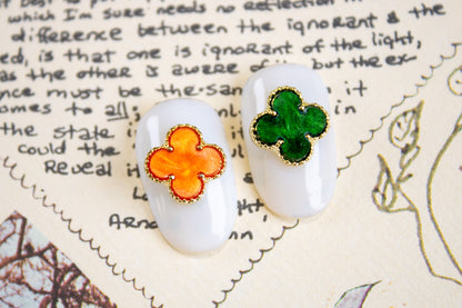 Clover Nail Charms (2pc)