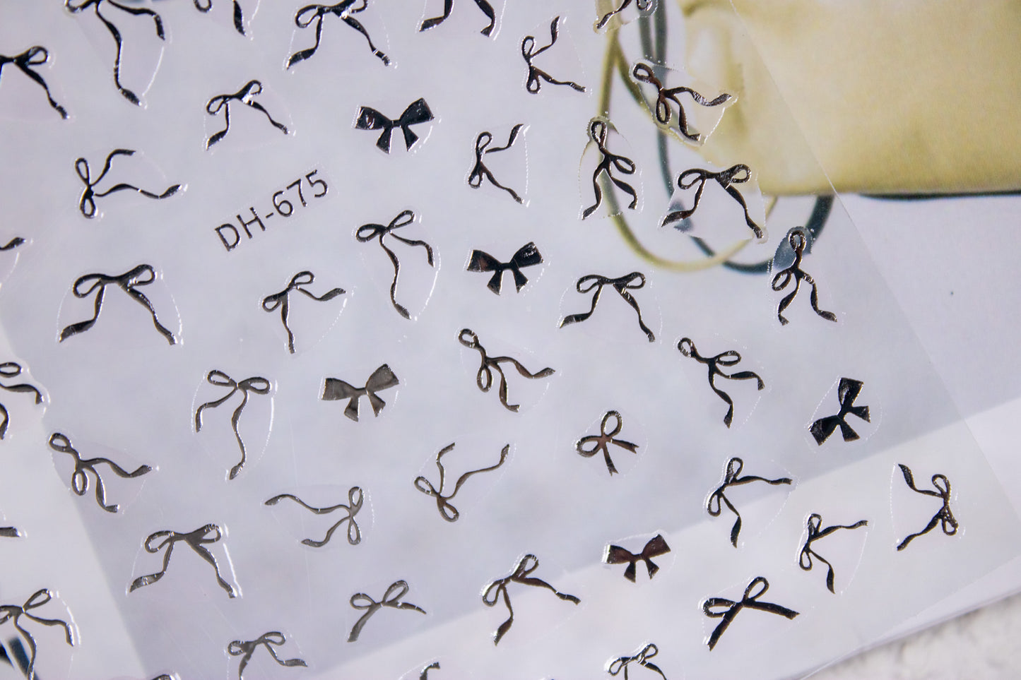 4 Color Classic Bow Nail Sticker